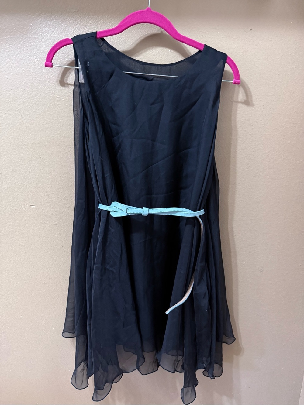 Elegant Two-Way Black Chiffon Layered Sleeveless Dress with Light Blue Belt